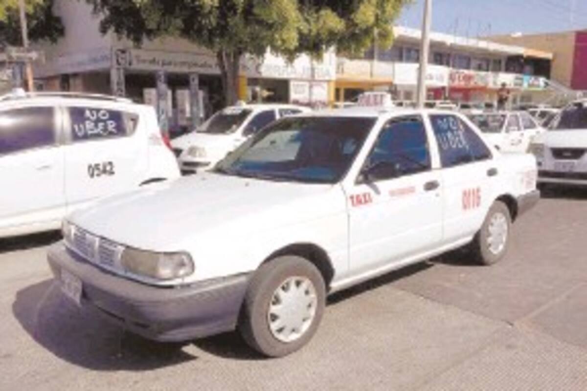 Pasan los taxistas un amargo momento en Ciudad Obregón