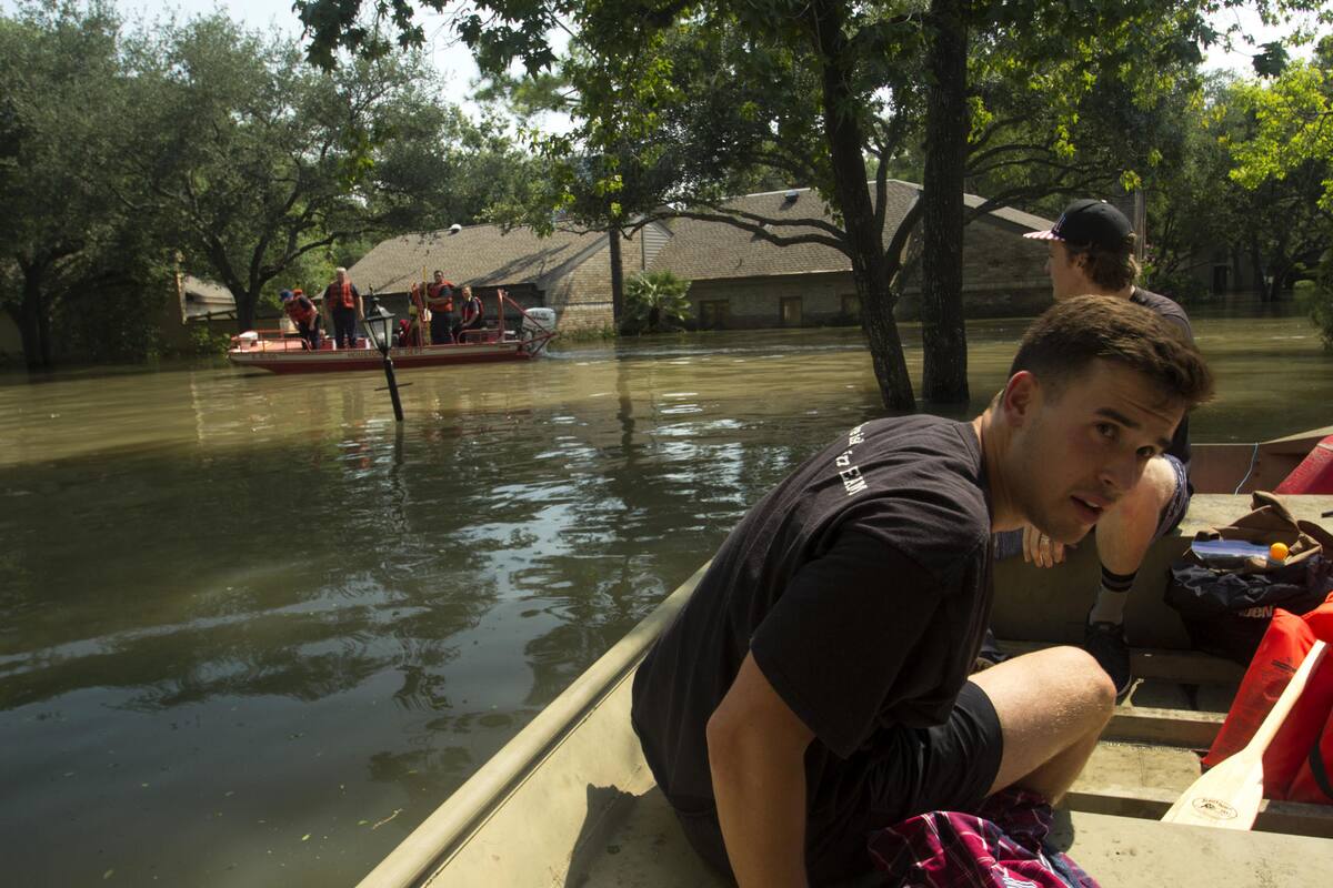 Suman más de 170 rescates en medio de las inundaciones en Texas