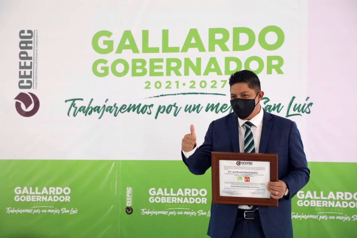 Ricardo Gallardo, gobernador electo de SLP, recibe constancia de mayoría