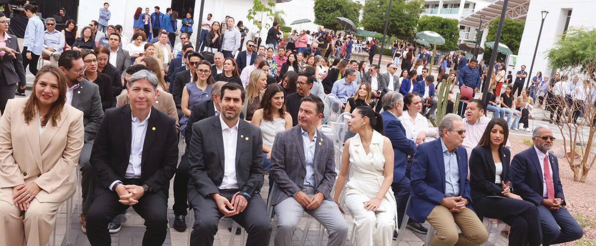 La ceremonia de inauguración del Hábitat de Innovación y Prototipado tuvo numerosos invitados. FOTO: TEODORO BORBÓN