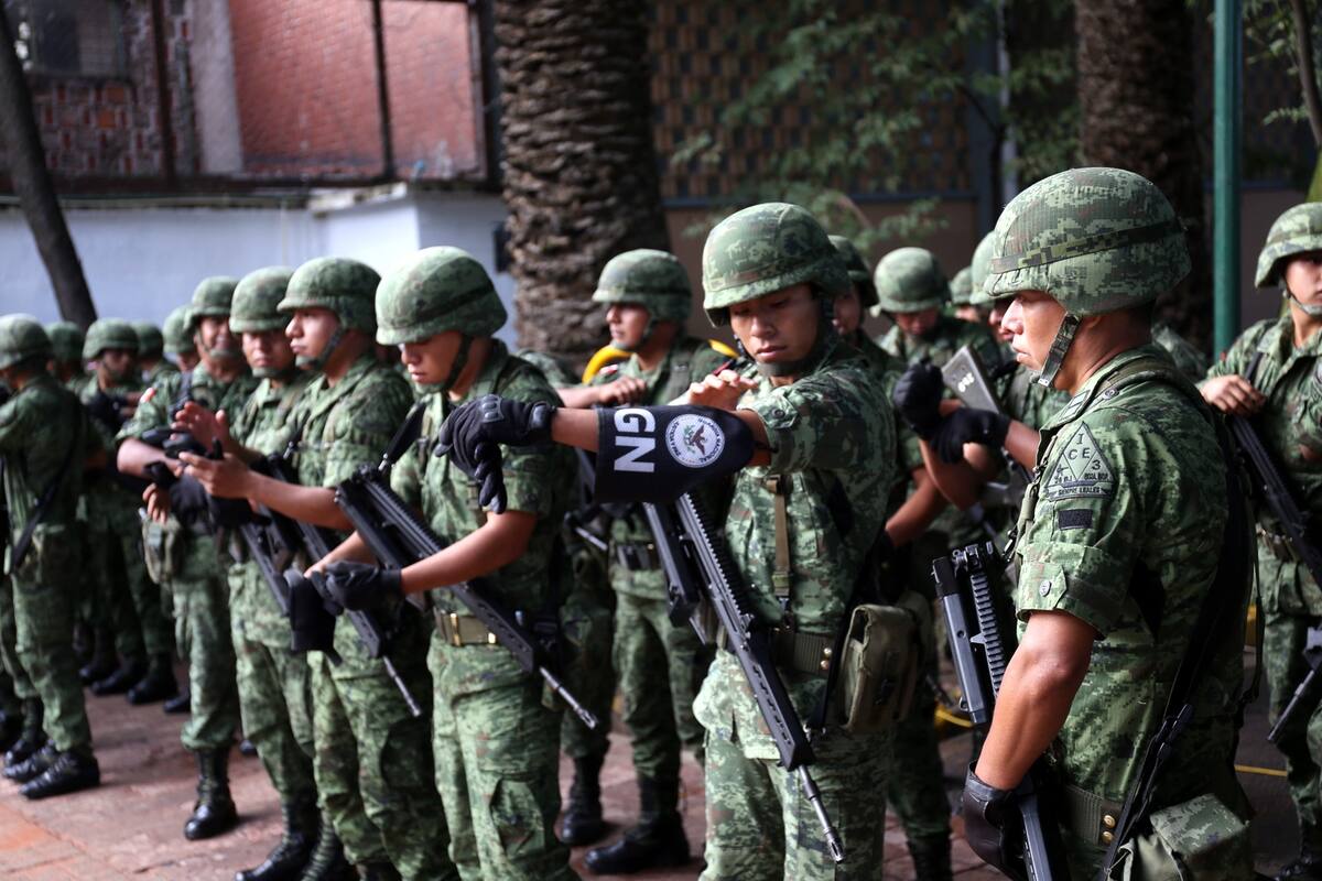 Cuerpo de elemento de GN abatido en Culiacán llega a Veracruz