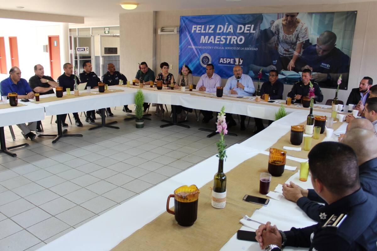 Docentes de la seguridad en Baja California