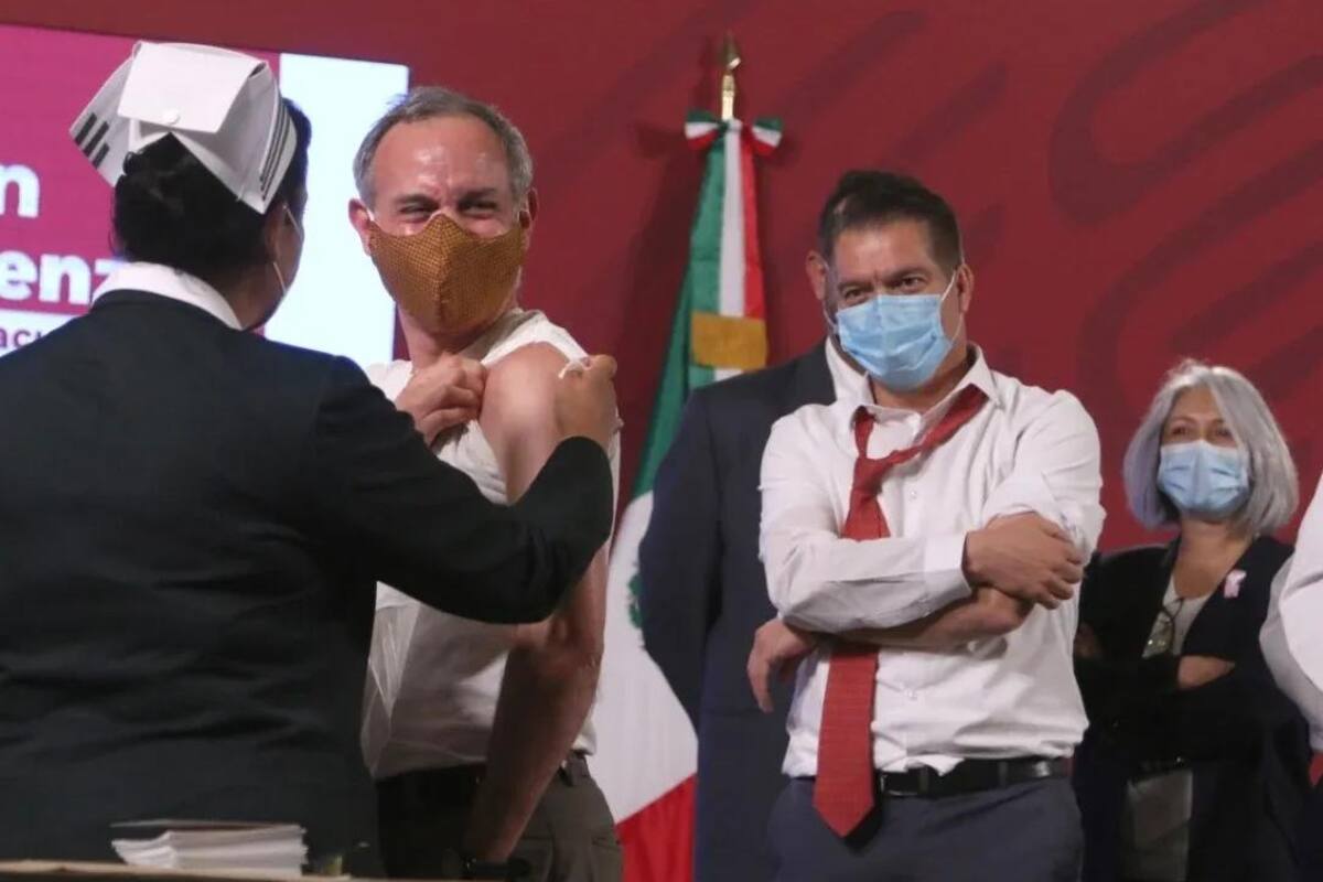"Vacuna contra influenza no provoca la enfermedad": López-Gatell