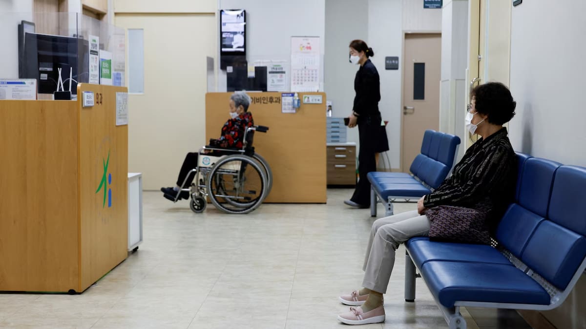 La paciente acudió en tres ocasiones al servicio de Urgencias antes de que se detectara el aneurisma cerebral que provocó su fallecimiento. /Reuters