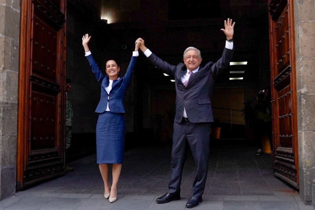 Claudia Sheinbaum se refiere a AMLO como “El mejor presidente”