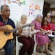 Nunca es tarde: adultos mayores aprenden música en Inapam