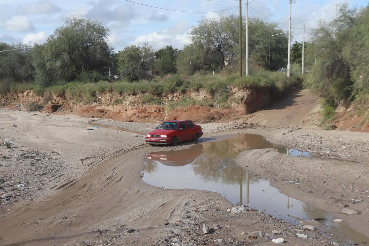 "Estamos cansados de pedir que nos hagan un puente"