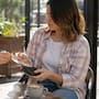 Prestar dinero a amigos sin fijar plazos claros rompe la confianza y transforma una relación de pares en una relación de poder desigual