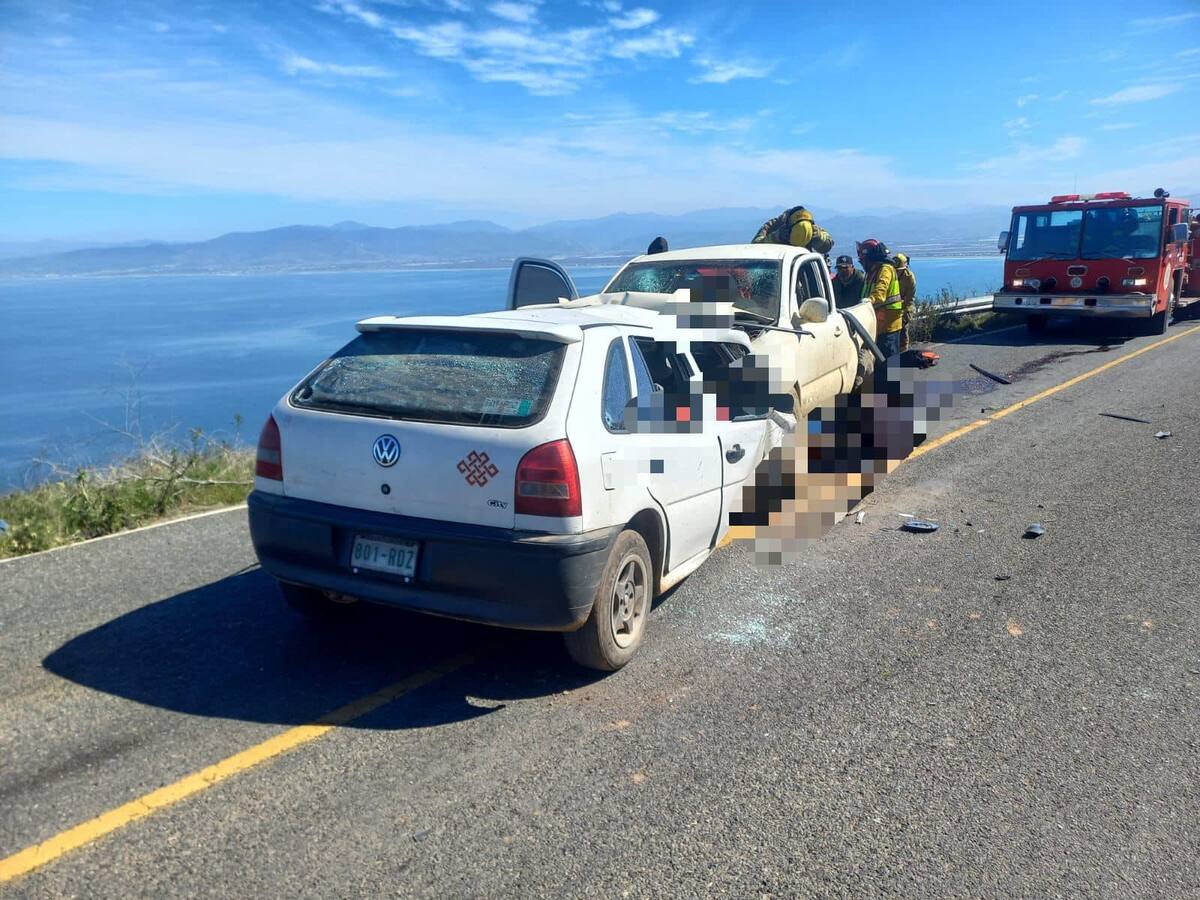 En la carretera a La Bufadora constantemente hay accidentes/ Foto: archivo