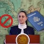 Gobierno de Sheinbaum no permitirá la entrada a extranjeros, a pesar de tener su pasaporte vigente, si no pasa una serie de filtros y protocolos: ¿Hay excepciones?