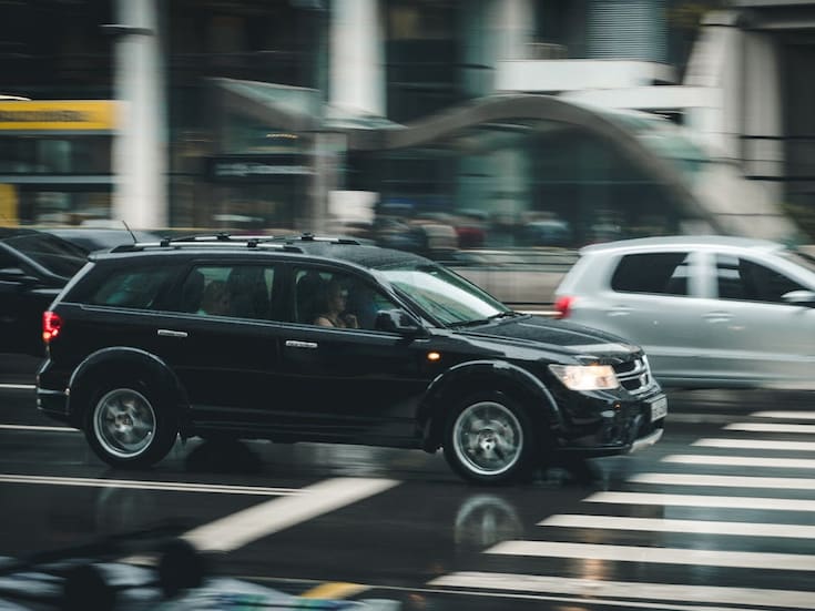 ¿Chocaste y moviste tu auto? Esto dice el seguro sobre si aún paga los daños