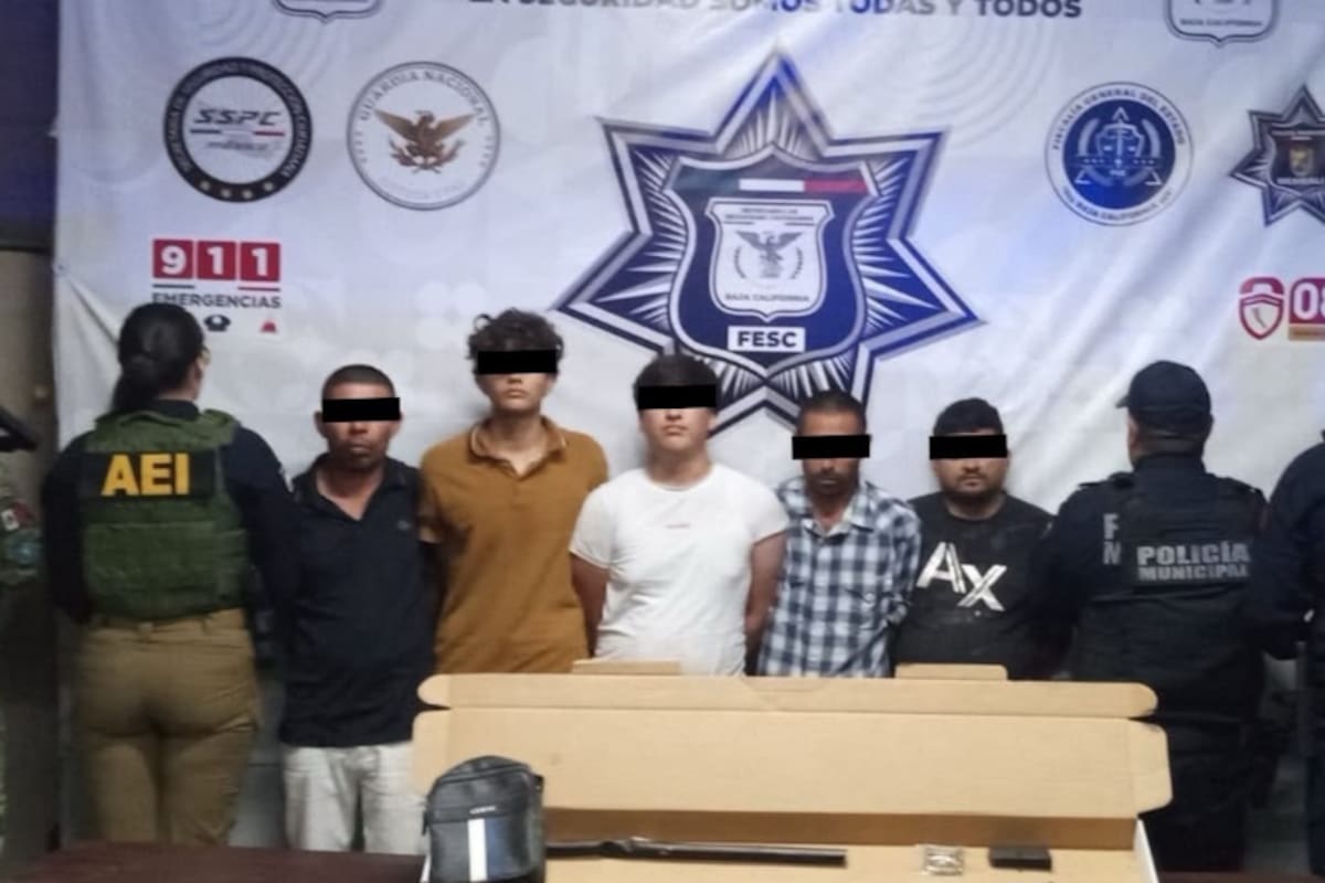 Rescatan a hombre presuntamente privado de la libertad y detienen a cinco en Villas de Alarcón