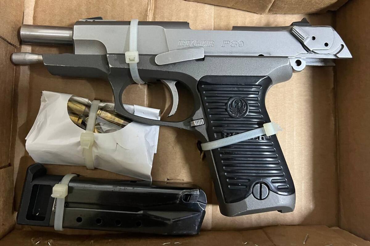 Detienen en Rosarito a hombre armado que amenazó a policías