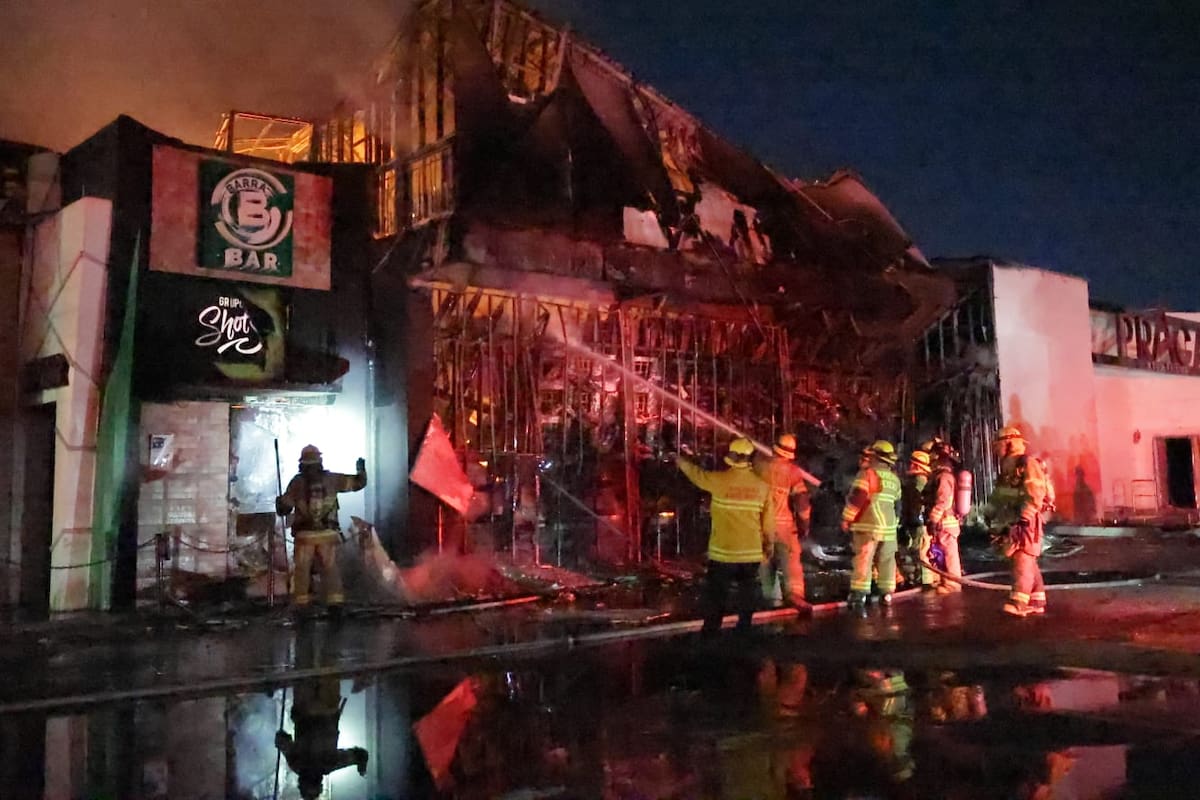 Daños estructurales en bar Shots frenan peritajes por incendio