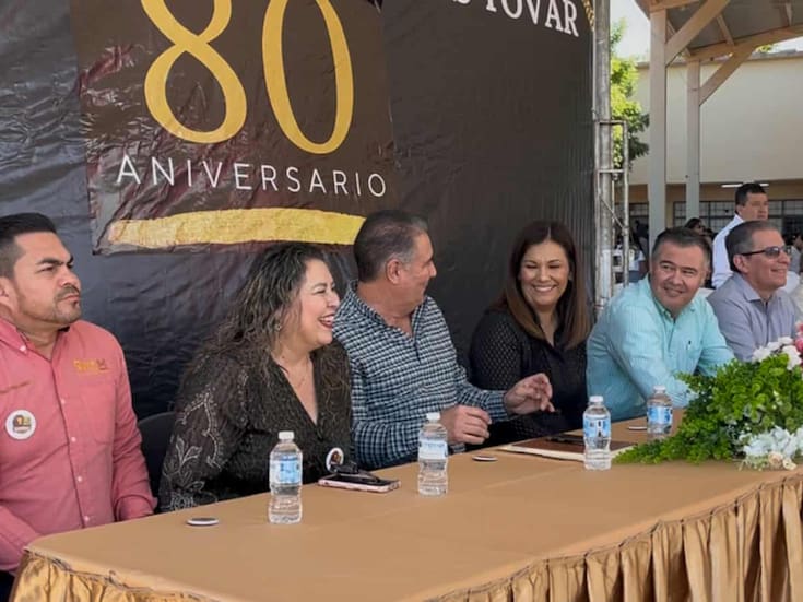 Celebran 80 aniversario de secundaria en Cajeme