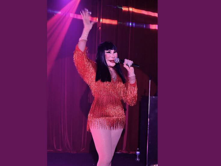 Lyn May sigue disfrutando del escenario a sus 80 años