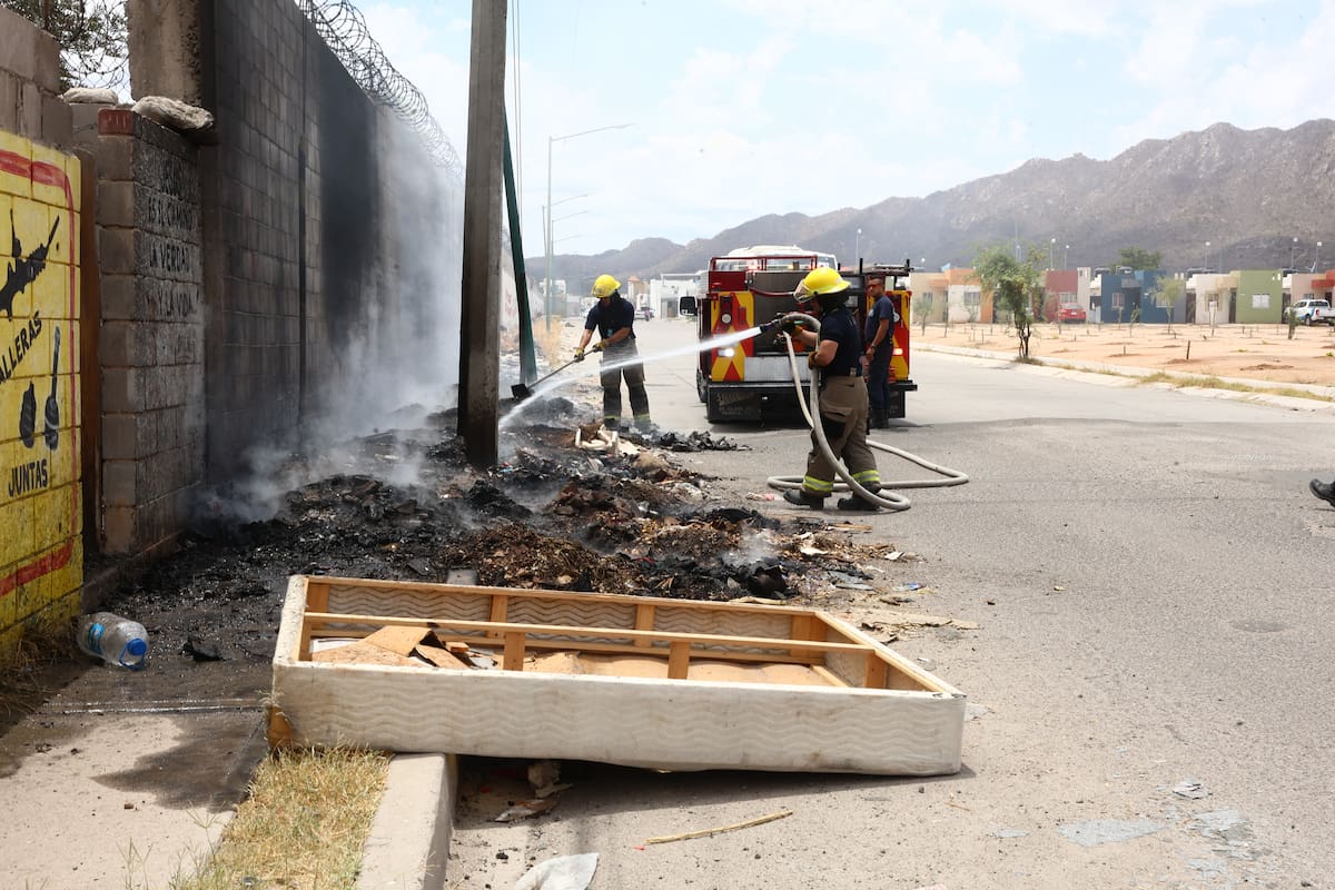Habitantes del domicilio piden apoyo para rehabilitar su vivienda tras el siniestro ocurrido en la calle Puma y Venado Cola Blanca. FOTO: TEODORO BORBÓN