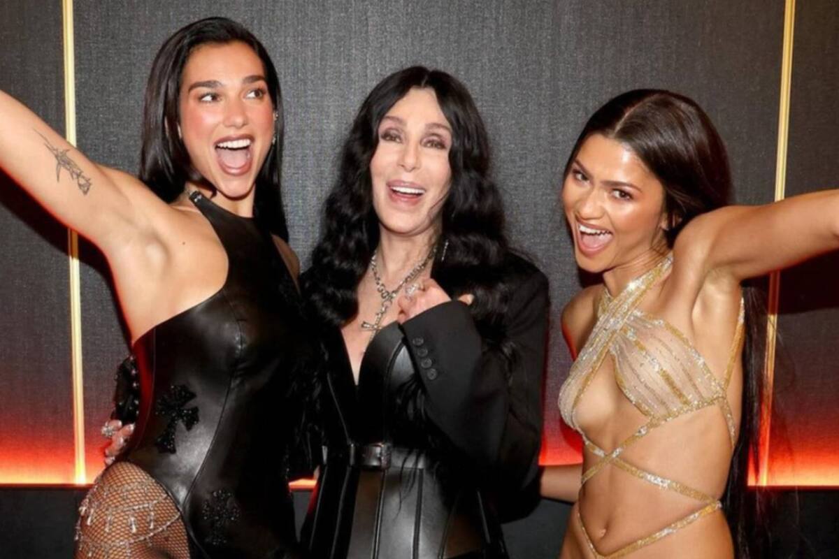 Dua Lipa y Cher cantan "Believe" en el Rock & Roll Hall of Fame