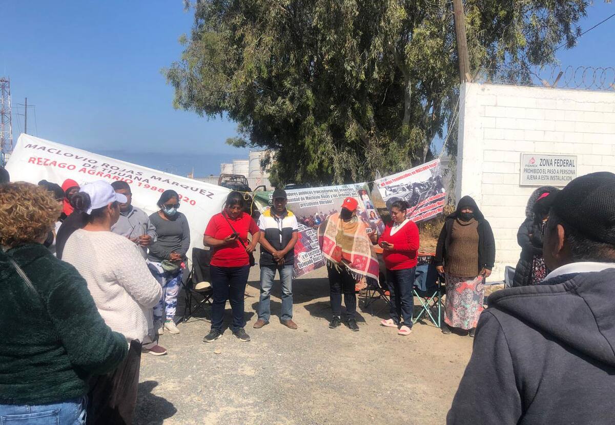 Los inconformes buscan que se entreguen 400 títulos de propiedad.