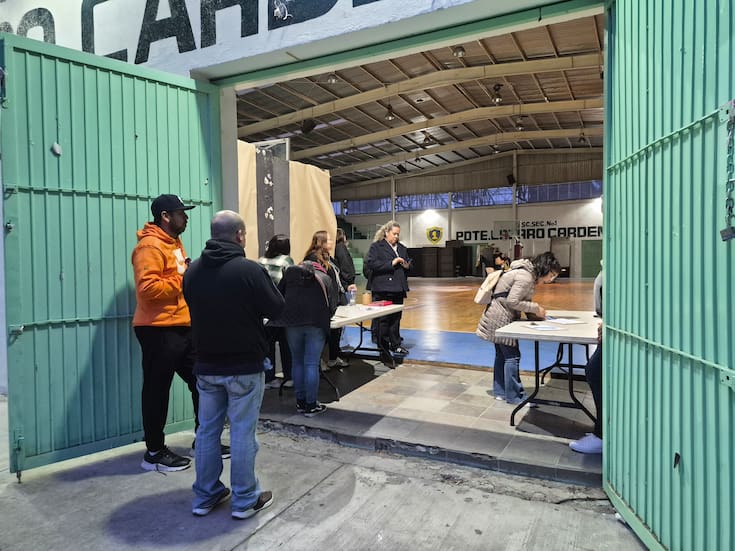 Padres y autoridades escolares abordaron falta de maestros y protocolos de seguridad en secundaria #1