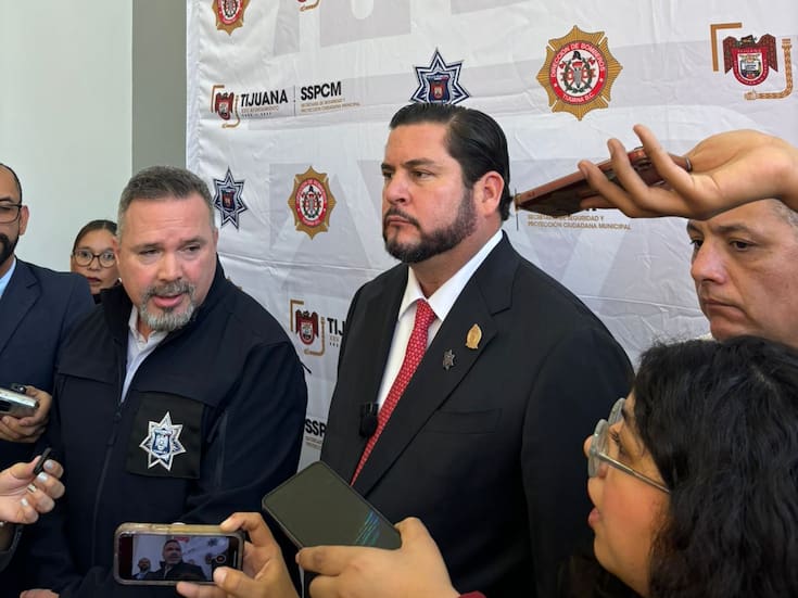 Investigan a policía por presunto cobro de 60 dólares a turista