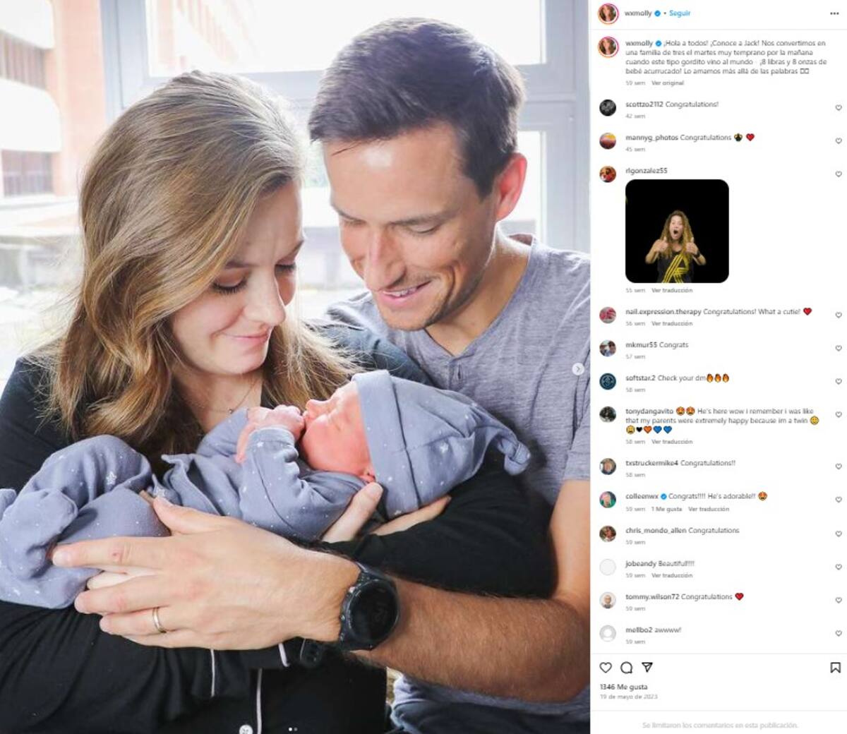 Imagen de Molly McCollum con su esposo y familia.