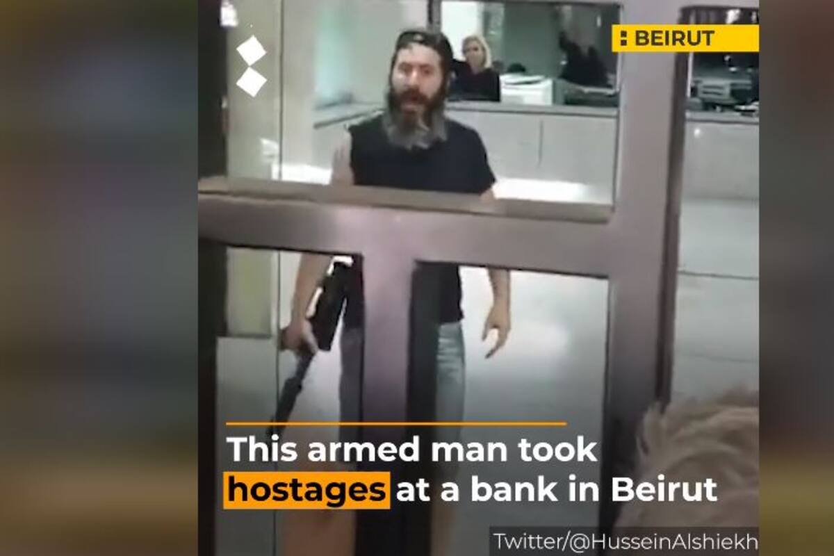 VIDEO: Hombre armado toma un banco en Líbano para pedir la devolución de sus ahorros