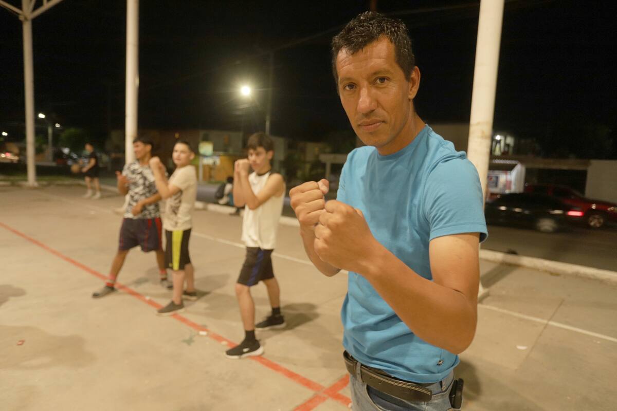 Hermosillo: Sergio Chávez enseña box gratis y aleja a niños de las drogas