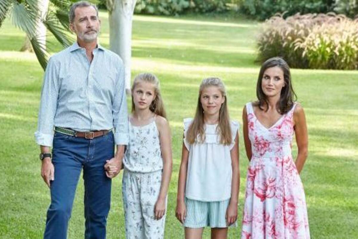 El progreso en fotografías de la Familia Real Española con el paso de los años