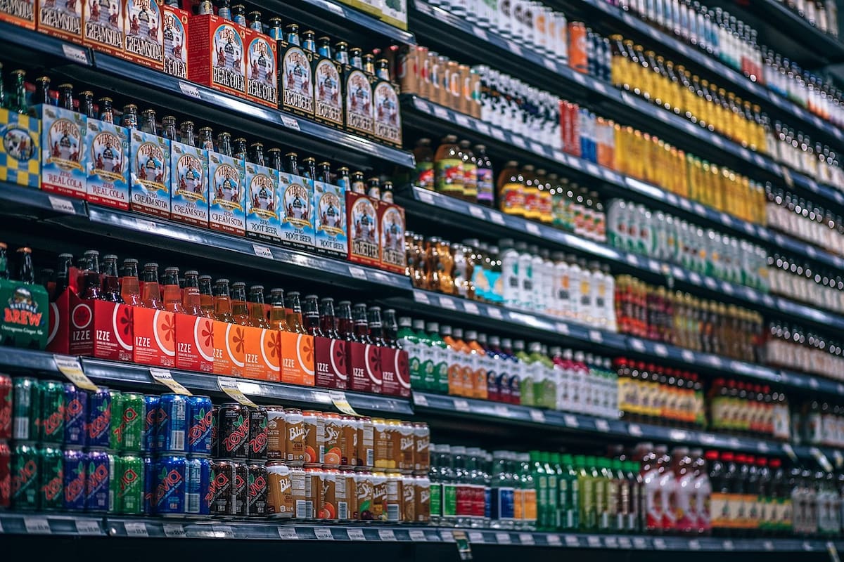 Aumento al IEPS no reducirá el consumo, solo encarecerá productos: CCE