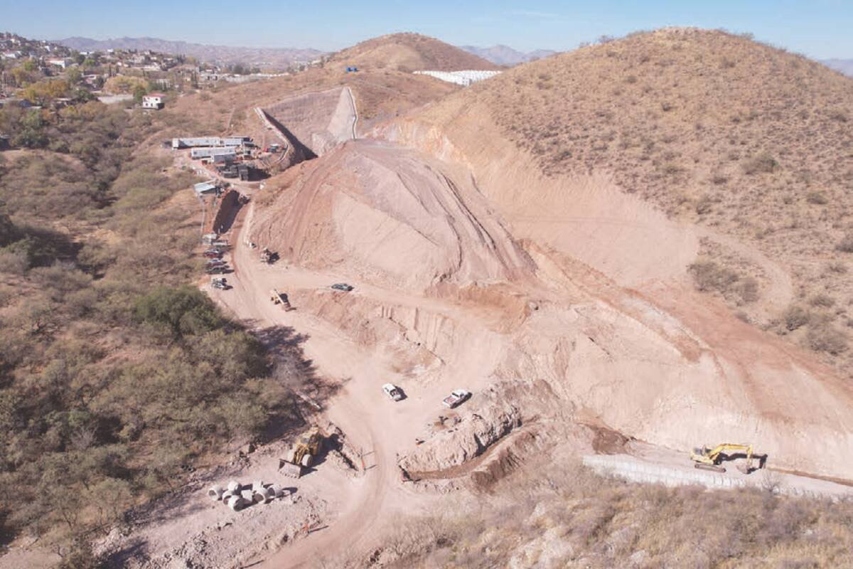 Reubicación de vías del tren en Nogales tiene avance de 70%