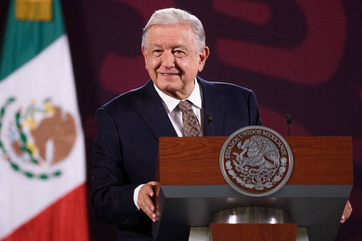 AMLO se compromete a “hablarles con la verdad” a los padres de los 43 de Ayotzinapa