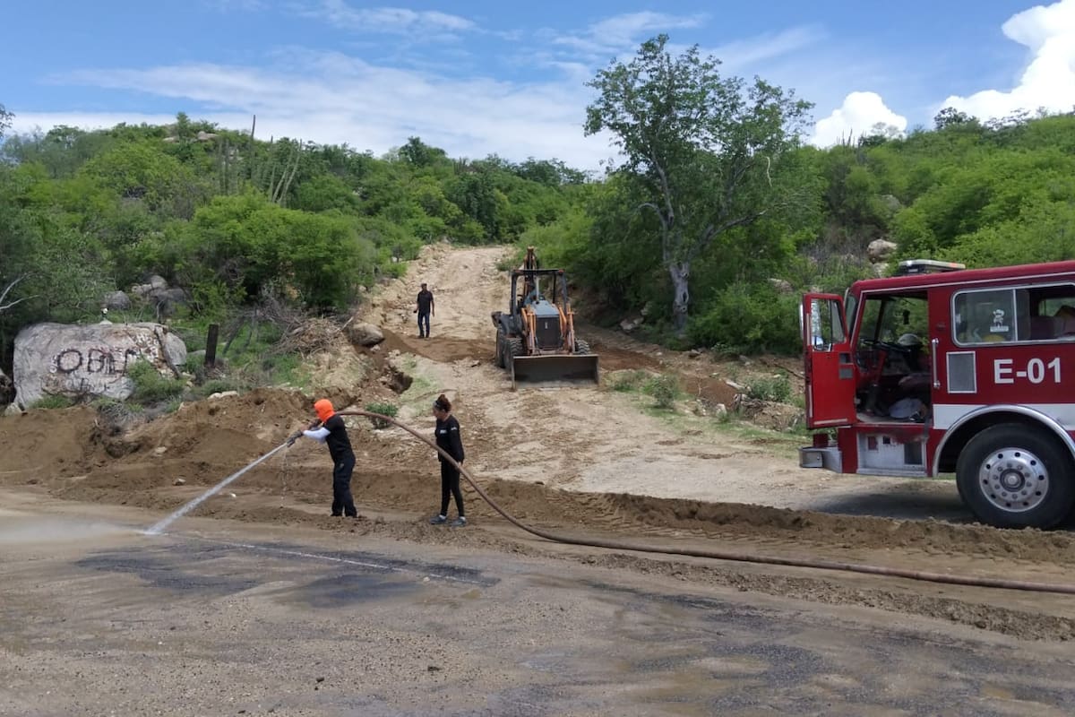 Lluvias en la sierra provocan deslaves en carretera del Río Sonora; autoridades monitorean la situación