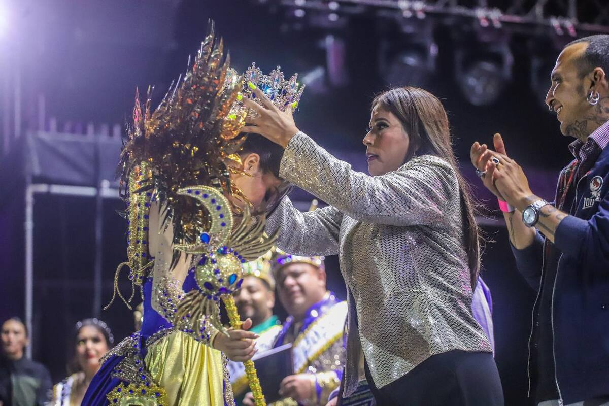 Este viernes se realizó la coronación de la Corte Real, realizada por la alcaldesa Claudia Agatón.
