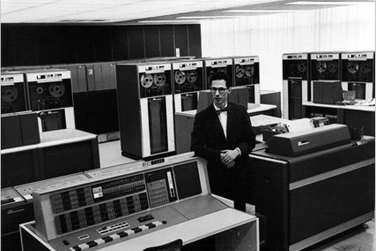 Muere a los 93 años el inventor de la contraseña de computadora