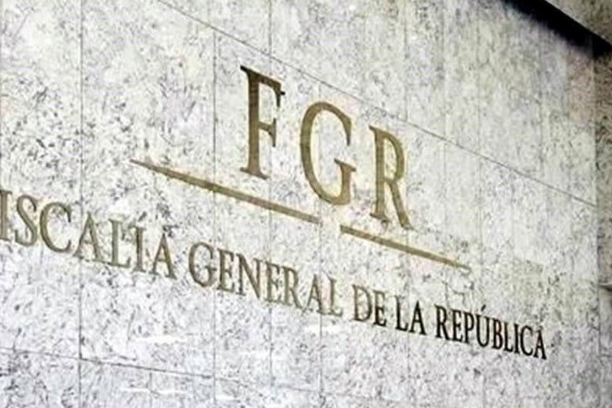 El peligro eres tú: desafortunado tuit de FGR desata investigaciones