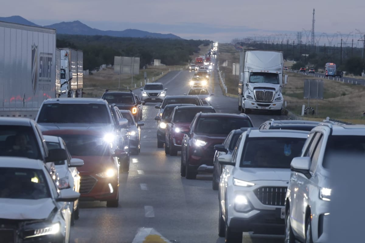 Regresan a Hermosillo tras el fin de semana largo por la Revolución Mexicana