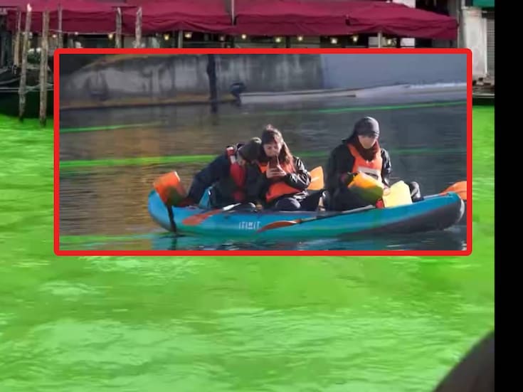 Greta Thunberg es expulsada de Venecia tras teñir de verde el Gran Canal en protesta climática