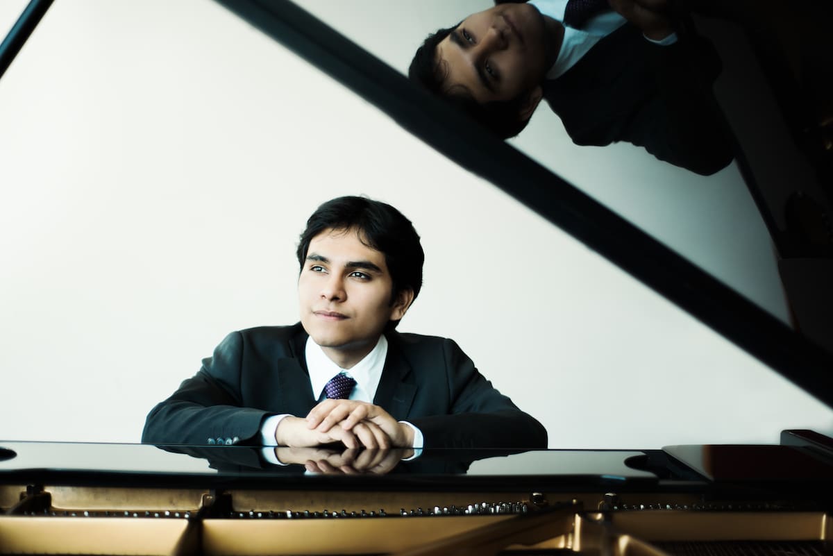 Concierto de piano con el joven
Luis Carlos Juárez y el grupo de el Thezia a beneficio de Bifam Hermosillo