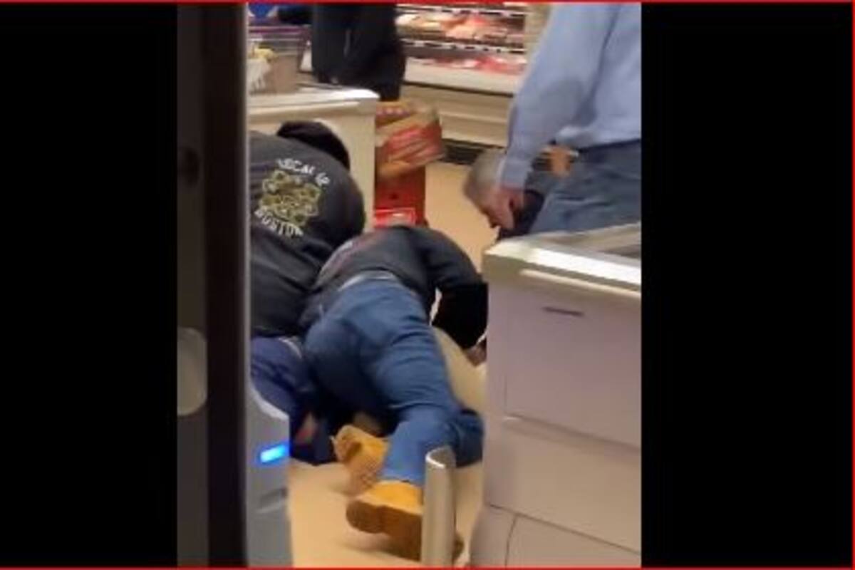 COVID-19: Por escupir en productos de tienda le dan su merecido a hombre