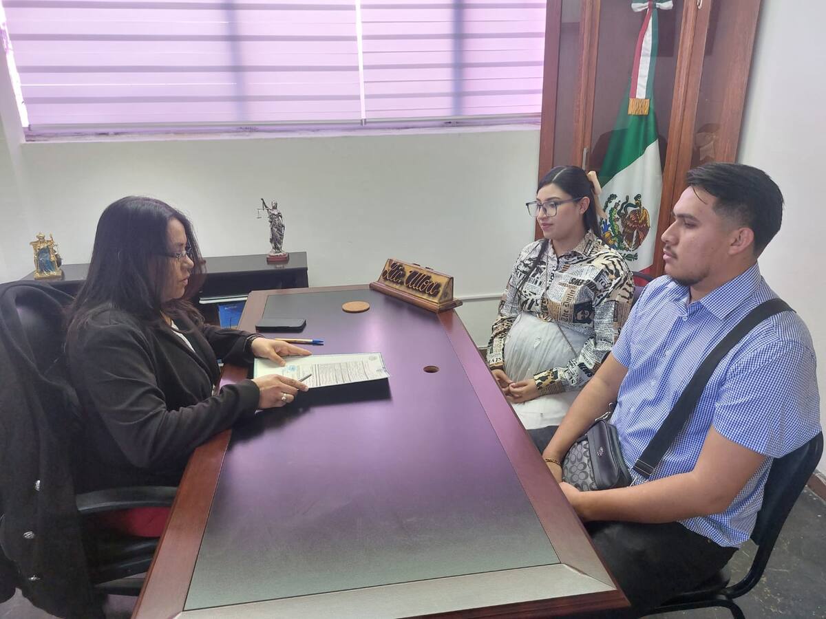 La unión matrimonial entre los contrayentes en el Registro Civil de Nogales / Foto: Cortesía