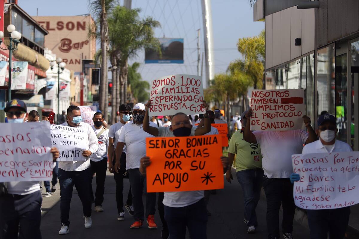 Protestan para pedir reapertura de bares en Tijuana