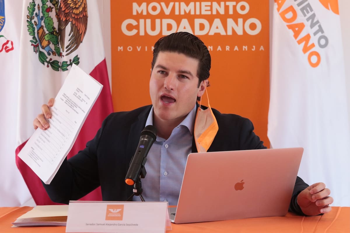 Esposa de Samuel García lo ignora en video y se vuelve tendencia
