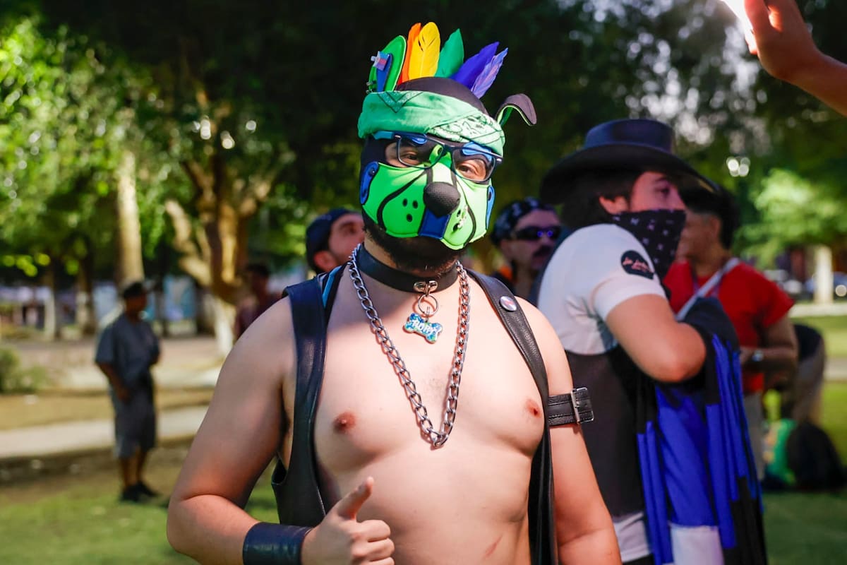 Los cachorros de la Comunidad Puppy de Mexicali gana visibilidad durante la 18ª Marcha del Orgullo LGBT+