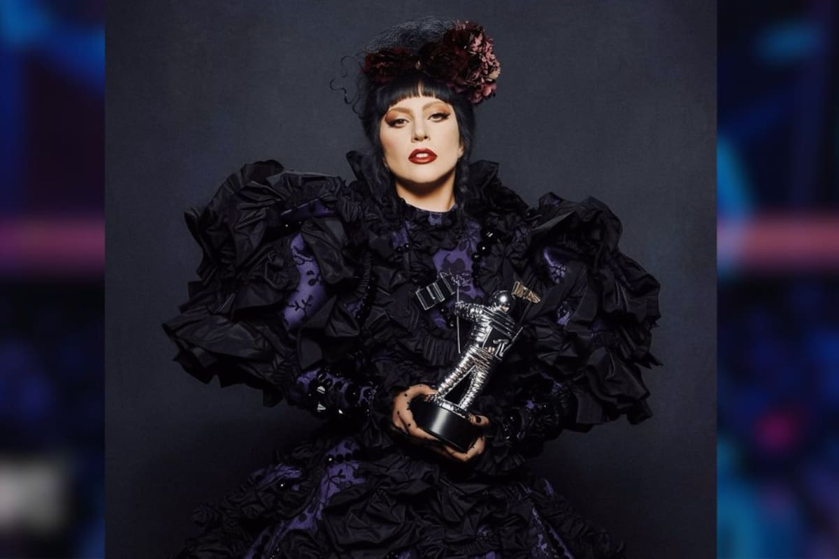 Lady Gaga comparte emotivo discurso tras ganar Artista del Año en los MTV VMAs 2025