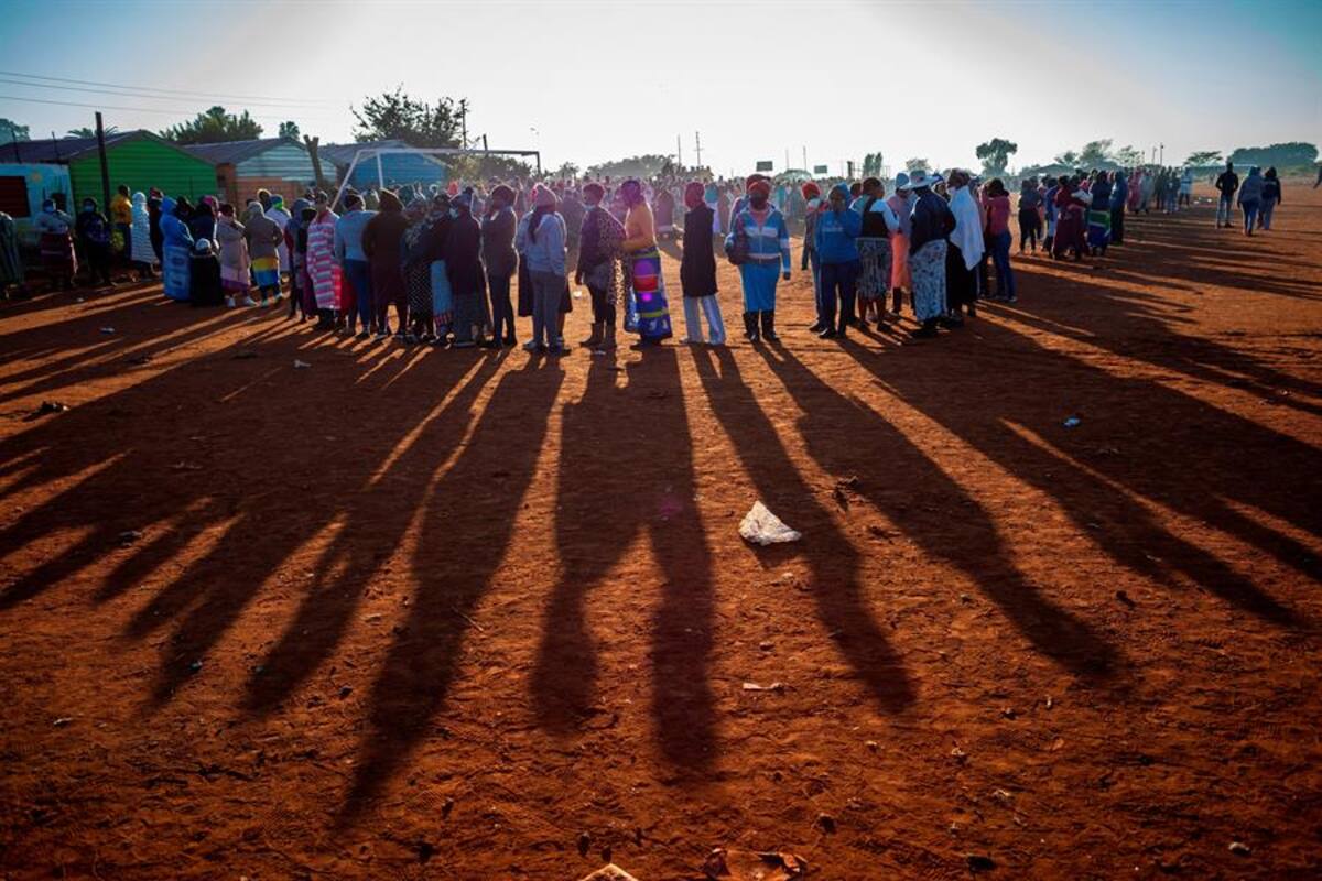 África relaja medidas contra el Covid-19 mientras casos se aceleran