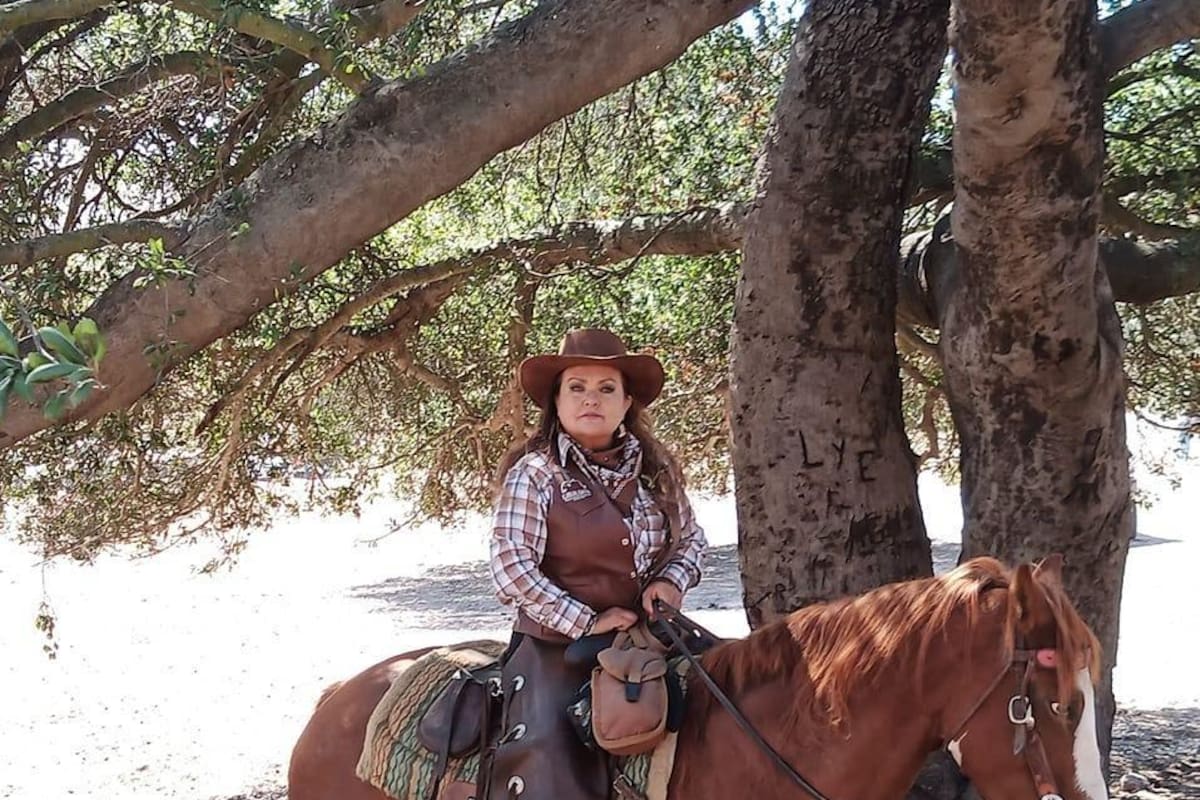 Blanca Elvia Vindiola Machado, la vaquera de Rosarito que rompió barreras y cabalgó más de mil 700 kilómetros
