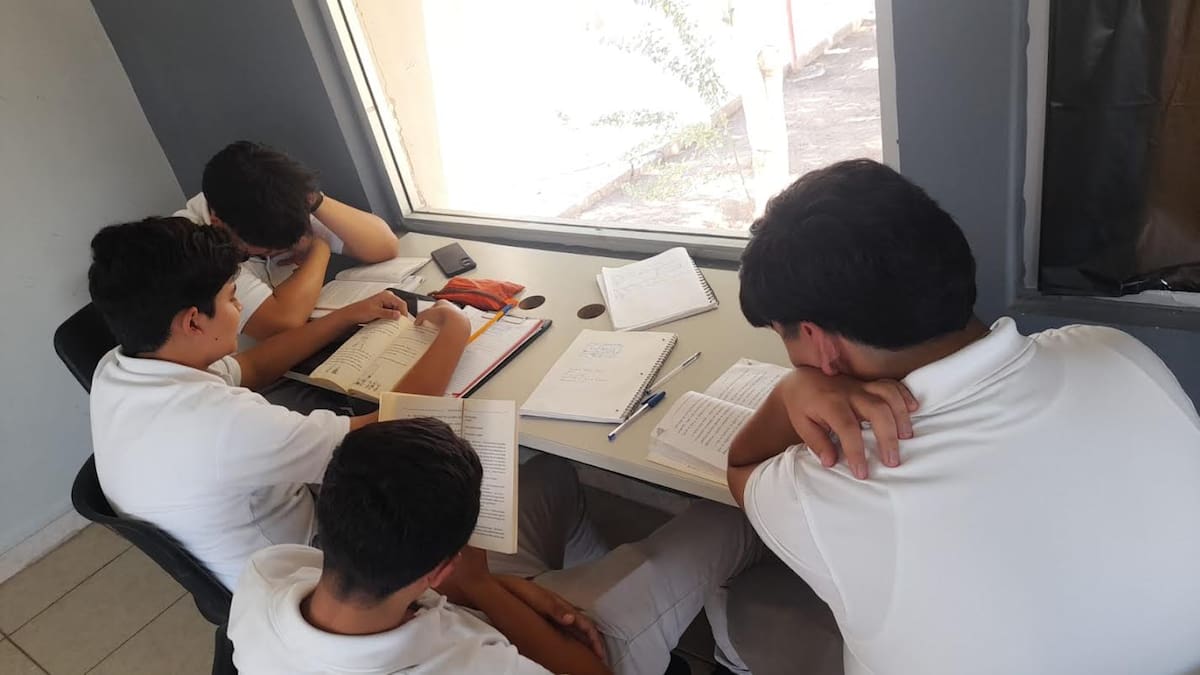 Las preparatorias públicas sonorenses ha tenido una baja en la deserción escolar. FOTO: BANCO DIGITAL