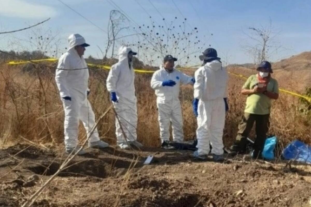 Madres Buscadoras de Guanajuato encuentran restos humanos en fosa clandestina