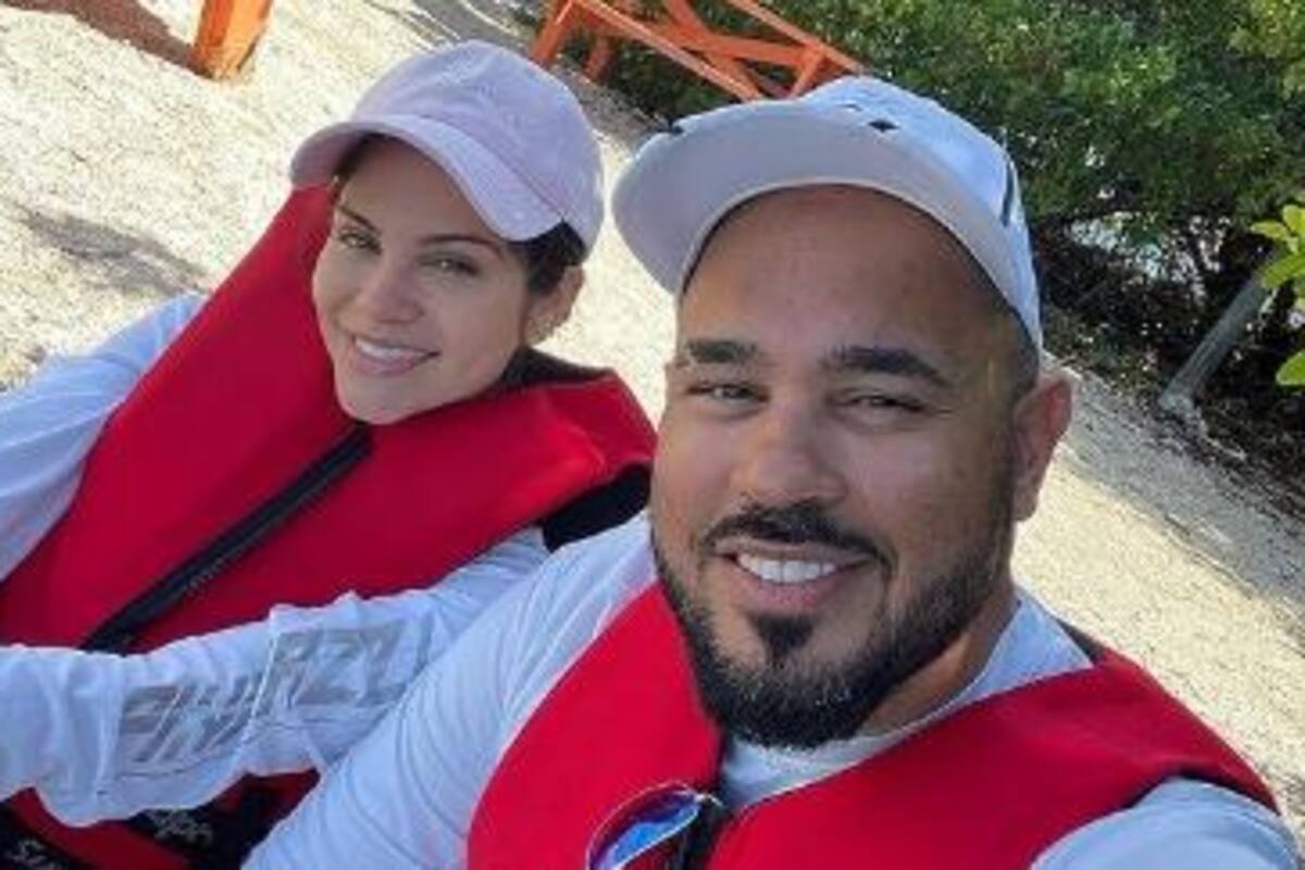 Confirman Natti Natasha y Raphy Pina su romance con un beso